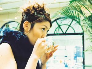 海浜幕張の大衆酒場ムロヒガシ：安くて美味しい！炭火焼き串と多彩なメニューが魅力の居酒屋